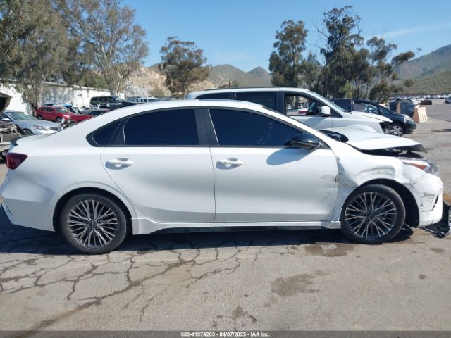 3KPF54AD6RE767733 KIA Forte Gt-line