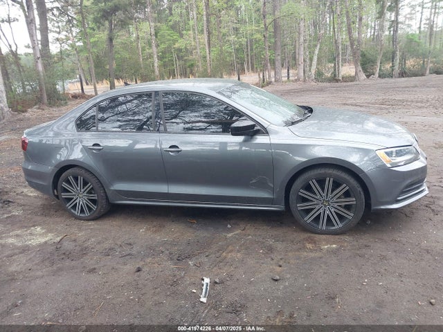 3VW267AJ2GM397772 Volkswagen Jetta 1.4t S
