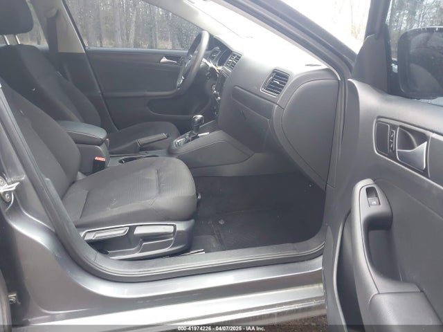 3VW267AJ2GM397772 Volkswagen Jetta 1.4t S