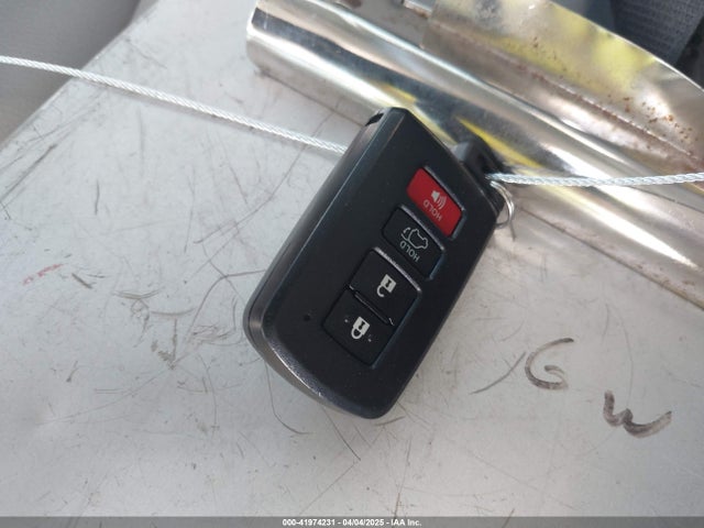 2T3YFREV8HW322208 Toyota Rav4 Limited