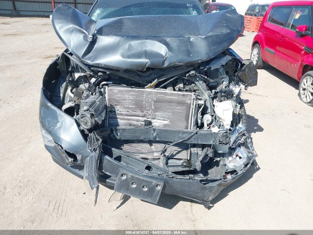 2GNAXSEV0J6238348 Chevrolet EQUINOX LT