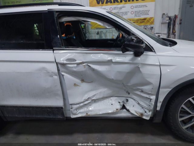 3VV2B7AXXKM190608 Volkswagen Tiguan 2.0t Se/2.0t Sel/2.0t Sel R-line/2.0t Sel R-line Black