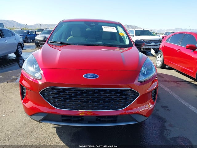 1FMCU0G68NUB42443 Ford ESCAPE SE
