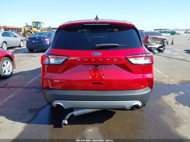 1FMCU0G68NUB42443 Ford ESCAPE SE