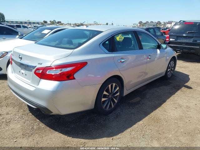 1N4AL3AP3HC252608 Nissan Altima 2.5 Sv