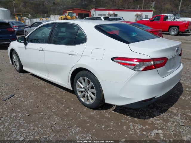 4T1B11HKXJU102980 Toyota CAMRY LE