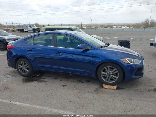 5NPD84LF3HH052027 Hyundai ELANTRA SE