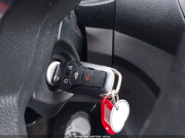 NM0GS9E23K1385717 Ford Transit Connect Xl