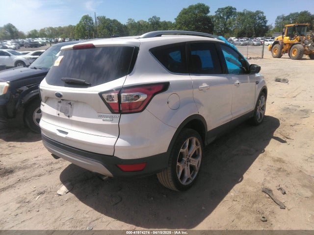 1FMCU0JD8HUE52149 Ford Escape Titanium