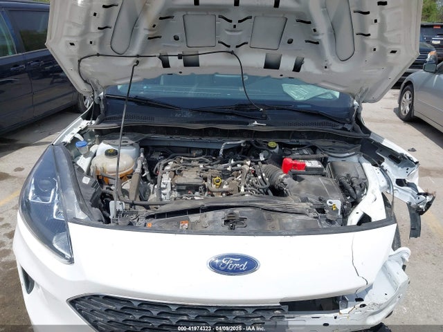 1FMCU9G65NUA61002 Ford ESCAPE SE