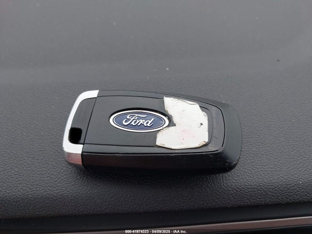 1FMCU9G65NUA61002 Ford ESCAPE SE
