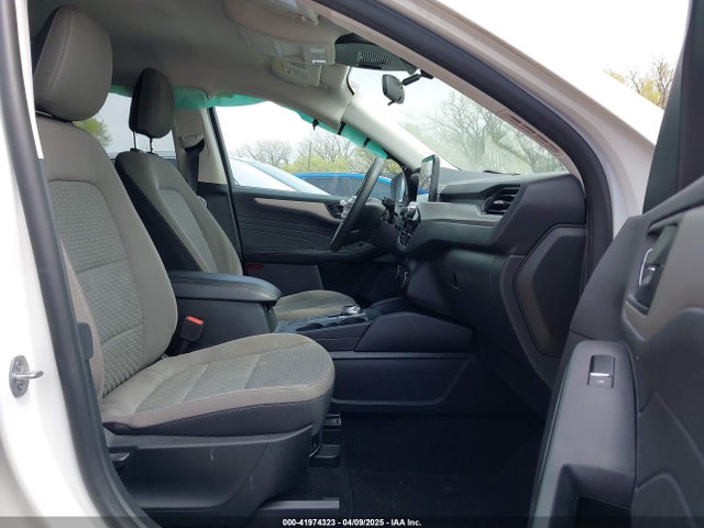 1FMCU9G65NUA61002 Ford ESCAPE SE