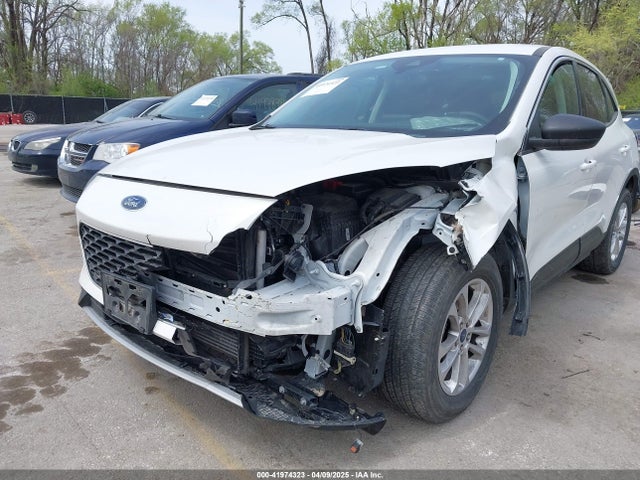 1FMCU9G65NUA61002 Ford ESCAPE SE