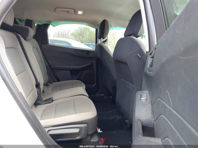 1FMCU9G65NUA61002 Ford ESCAPE SE