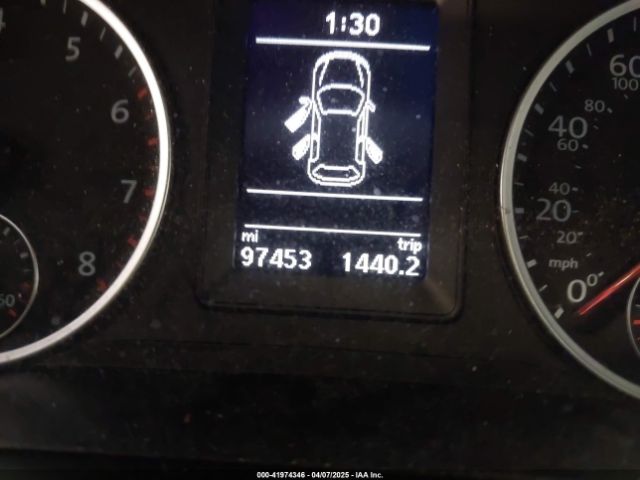 WVGSV7AXXHK026549 Volkswagen Tiguan 2.0t Wolfsburg Edition