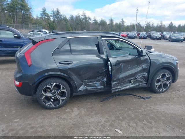 KNDCR3LE3P5044602 KIA Niro Ex Touring