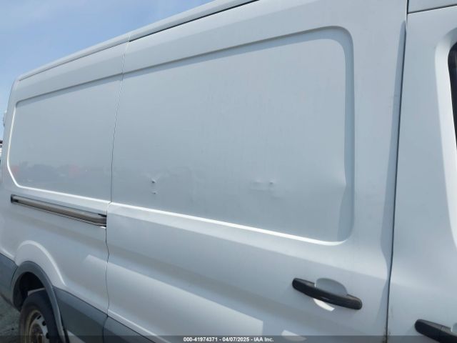 1FTNR2CG1FKA24658 Ford Transit-250