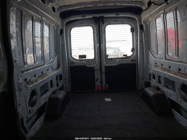 1FTNR2CG1FKA24658 Ford Transit-250