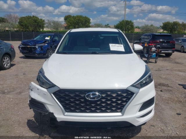 KM8J23A40LU202931 Hyundai TUCSON SE