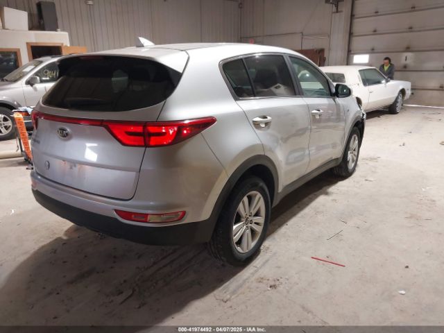 KNDPMCACXH7143330 KIA Sportage Lx