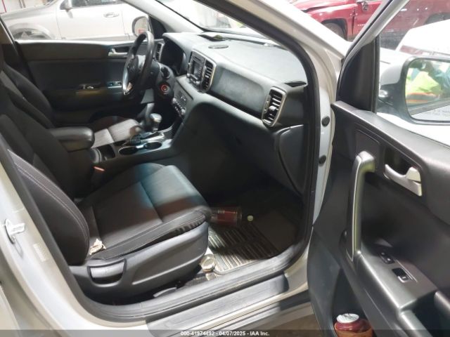 KNDPMCACXH7143330 KIA Sportage Lx