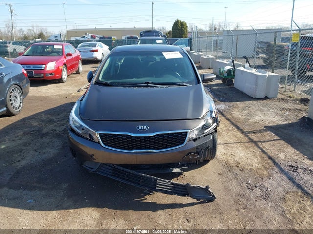 3KPFK4A7XHE156816 KIA FORTE LX