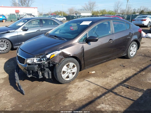 3KPFK4A7XHE156816 KIA FORTE LX