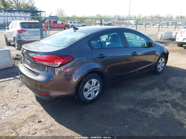 3KPFK4A7XHE156816 KIA FORTE LX