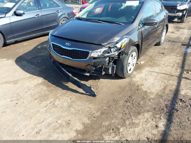 3KPFK4A7XHE156816 KIA FORTE LX