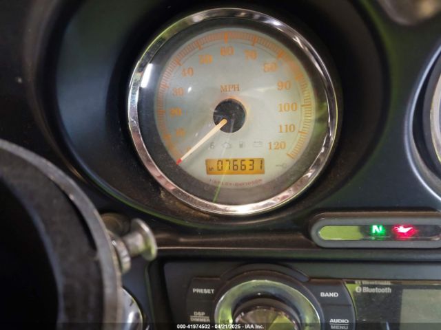 2010 HARLEY-DAVIDSON FLHX 1HD1KB419AB634926 Photo 6