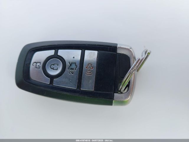 3FA6P0LU6KR225648 Ford Fusion Hybrid Se