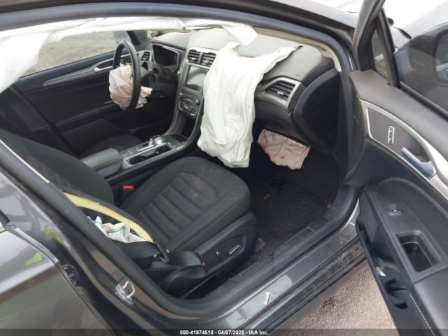 3FA6P0LU6KR225648 Ford Fusion Hybrid Se