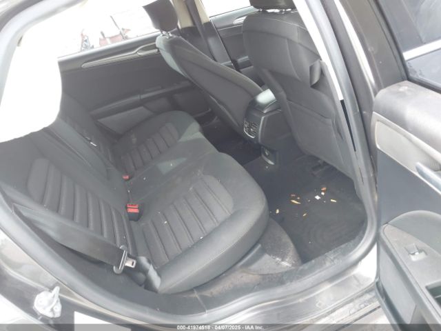 3FA6P0LU6KR225648 Ford Fusion Hybrid Se