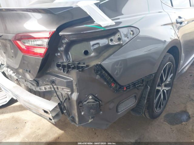 4T1T11AK1NU672466 Toyota CAMRY SE