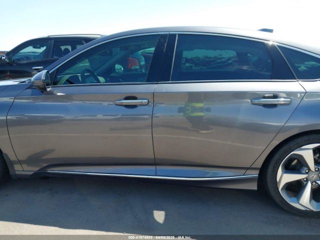 1HGCV2F92KA004825 Honda Accord Touring 2.0t