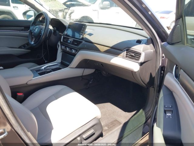 1HGCV2F92KA004825 Honda Accord Touring 2.0t