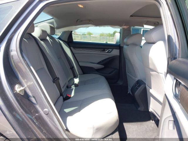 1HGCV2F92KA004825 Honda Accord Touring 2.0t