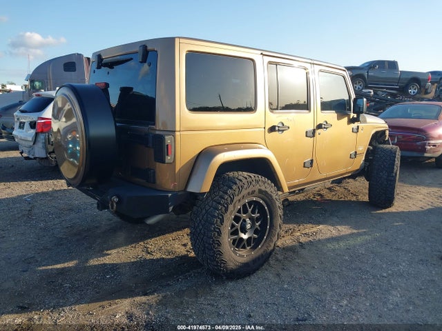 1C4BJWEG4FL678174 Jeep Wrangler Unlimited Sahara