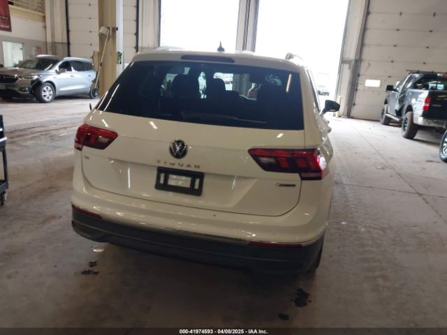 3VV2B7AX7RM034374 Volkswagen Tiguan 2.0t Se/2.0t Wolfsburg Edition