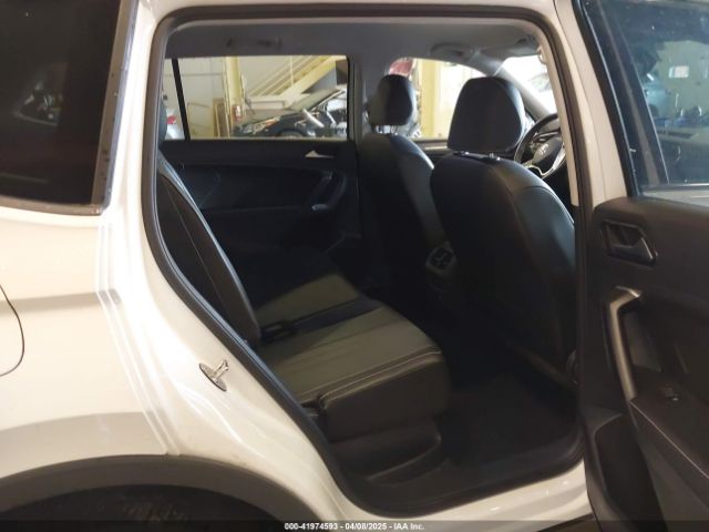 3VV2B7AX7RM034374 Volkswagen Tiguan 2.0t Se/2.0t Wolfsburg Edition