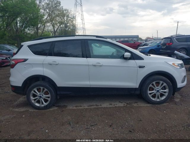 1FMCU9GD8HUB50632 Ford ESCAPE SE