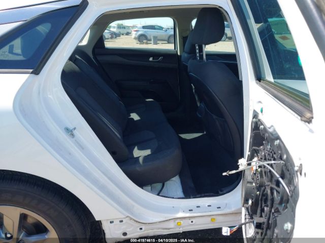 5XXG14J22NG151737 KIA K5 LXS