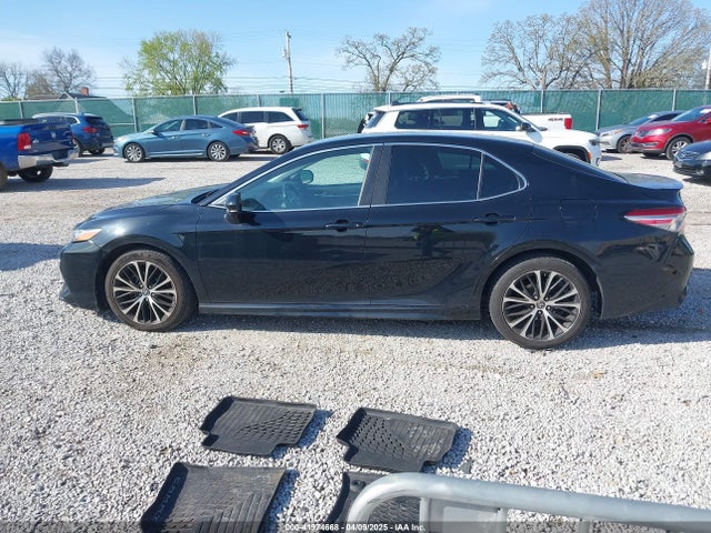 4T1B11HK0JU046516 Toyota CAMRY SE