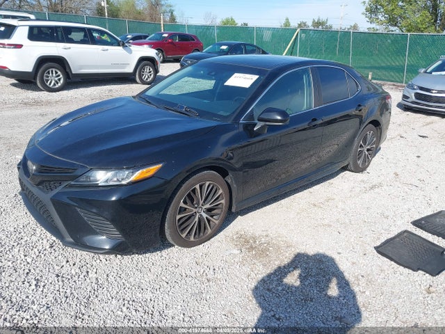 4T1B11HK0JU046516 Toyota CAMRY SE