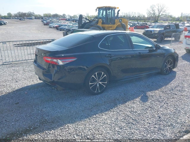 4T1B11HK0JU046516 Toyota CAMRY SE