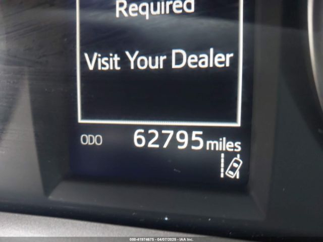 2T3BFREV8JW777510 Toyota RAV4 LE