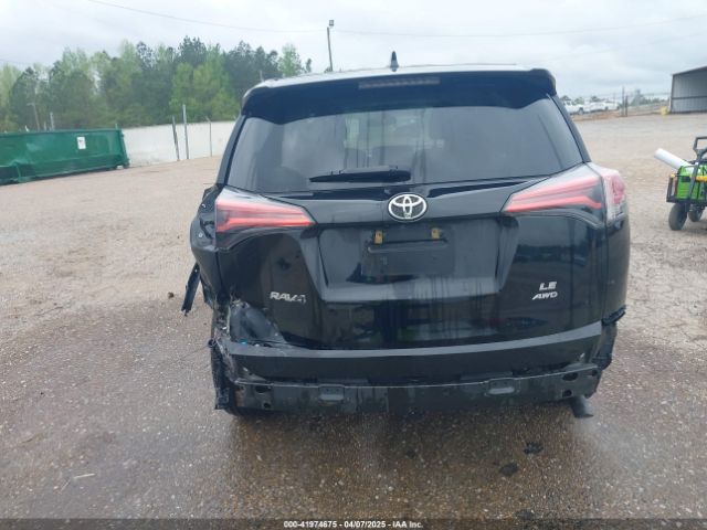 2T3BFREV8JW777510 Toyota RAV4 LE