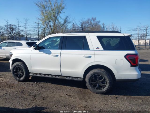 1FMJU1RG1REB10629 Ford Expedition Timberline
