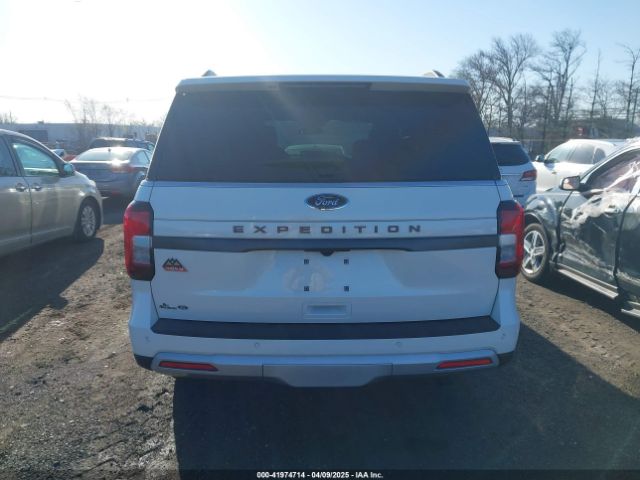 1FMJU1RG1REB10629 Ford Expedition Timberline