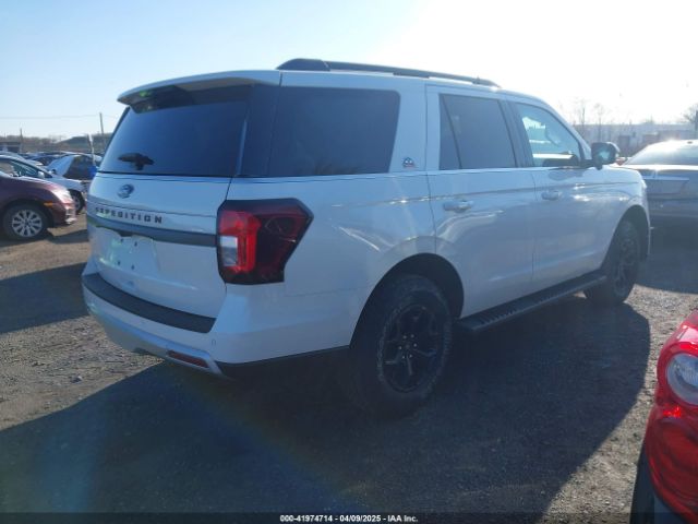 1FMJU1RG1REB10629 Ford Expedition Timberline